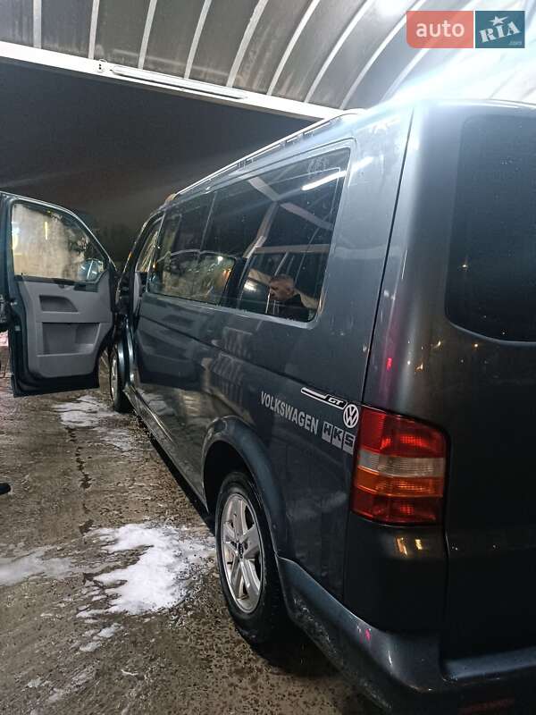 Минивэн Volkswagen Multivan 2008 в Ровно