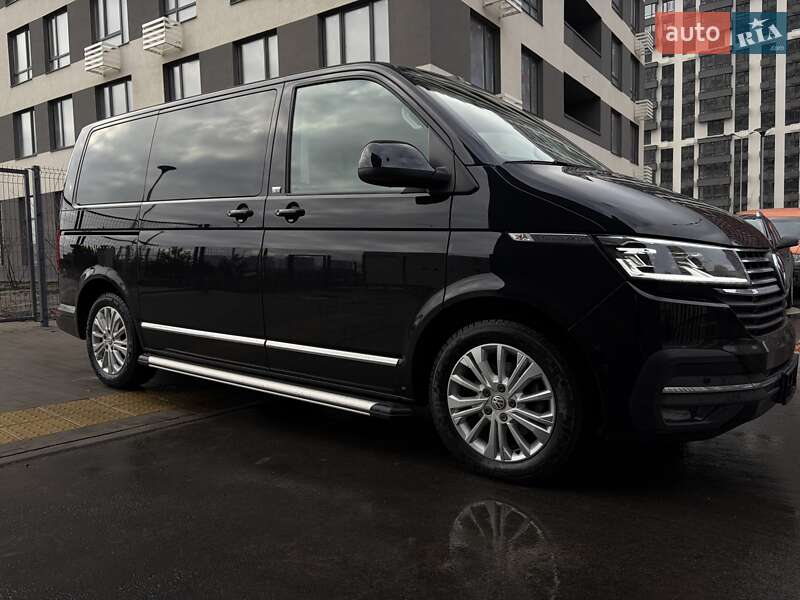 Минивэн Volkswagen Multivan 2022 в Киеве