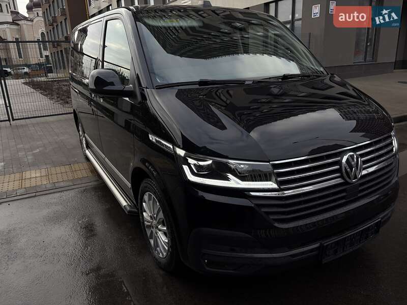 Минивэн Volkswagen Multivan 2022 в Киеве