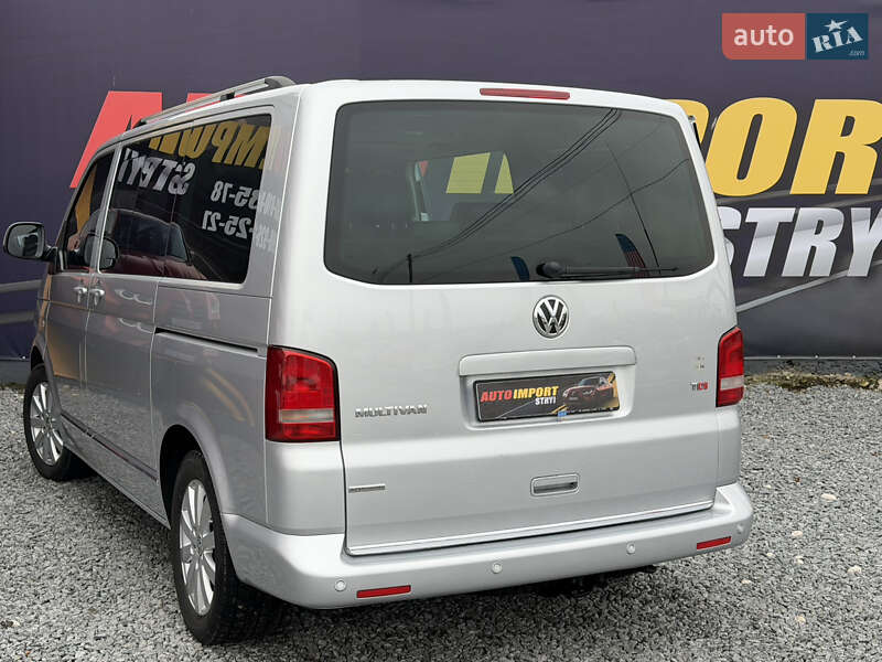 Минивэн Volkswagen Multivan 2011 в Стрые