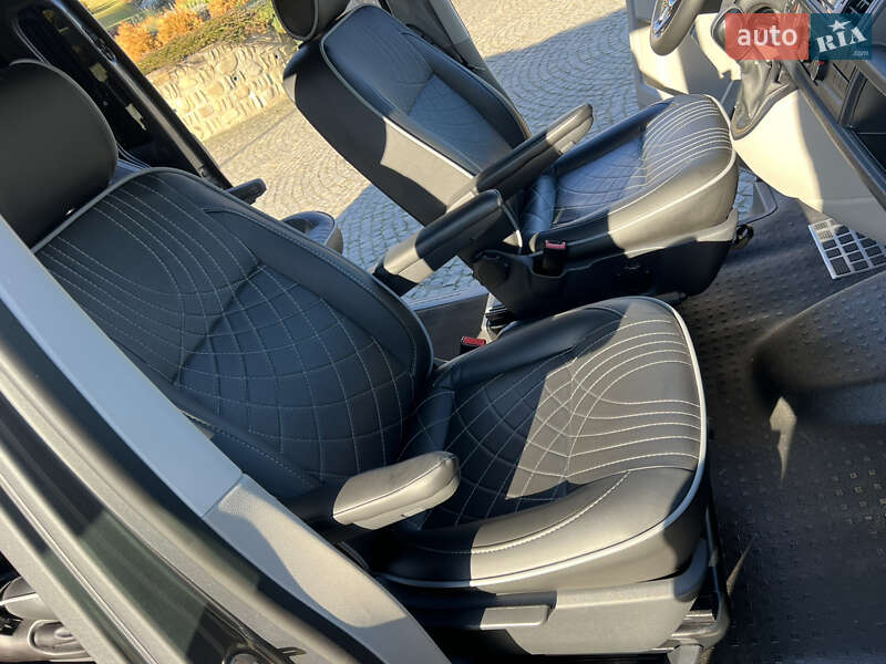 Минивэн Volkswagen Multivan 2018 в Черновцах