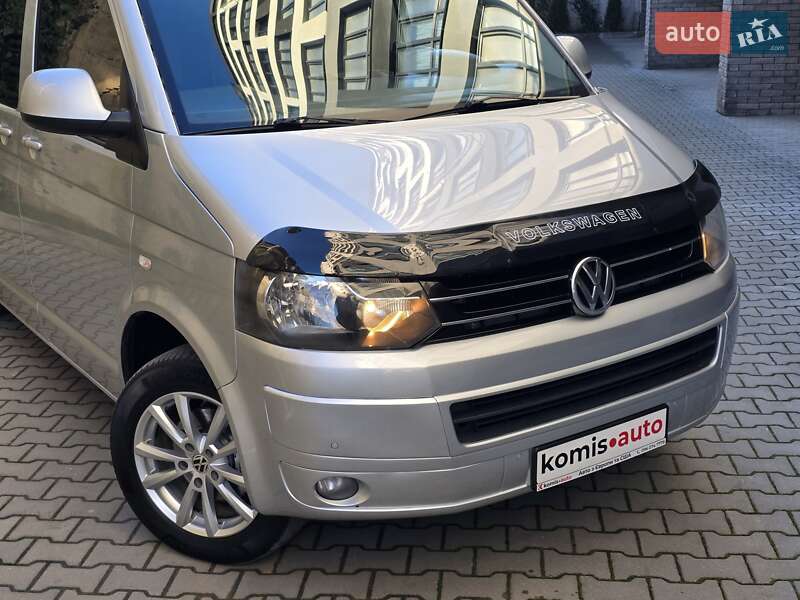 Минивэн Volkswagen Multivan 2013 в Хмельницком