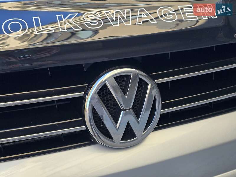 Минивэн Volkswagen Multivan 2013 в Хмельницком