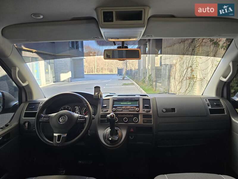 Минивэн Volkswagen Multivan 2013 в Хмельницком