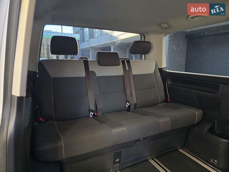 Минивэн Volkswagen Multivan 2013 в Хмельницком
