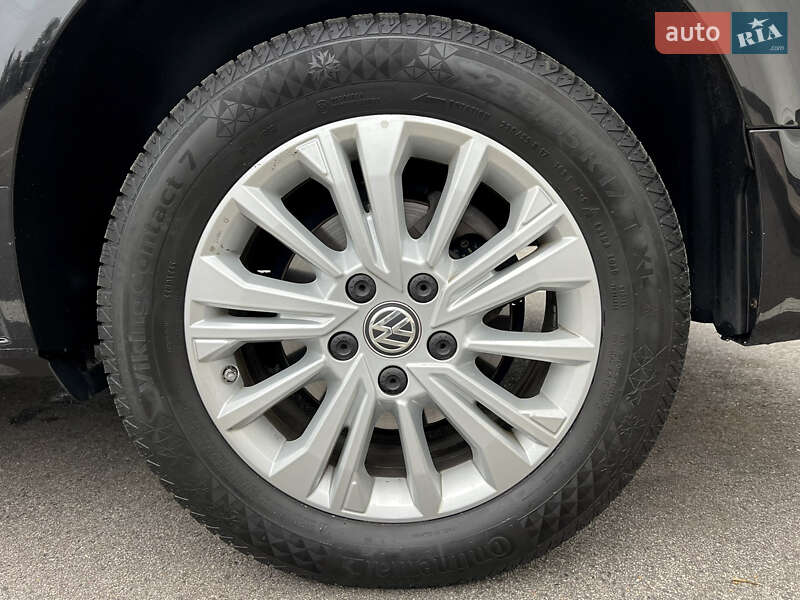 Минивэн Volkswagen Multivan 2020 в Киеве фото 19 Минивэн Volkswagen Multivan 2020 в Киеве