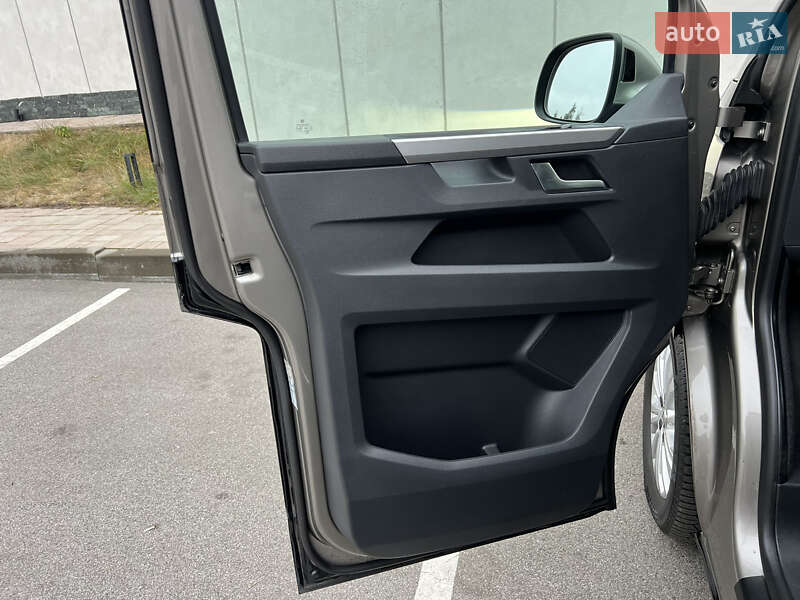 Минивэн Volkswagen Multivan 2020 в Киеве фото 39 Минивэн Volkswagen Multivan 2020 в Киеве