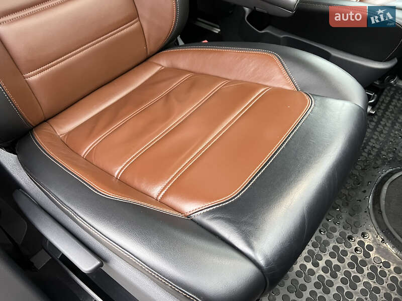 Минивэн Volkswagen Multivan 2020 в Киеве фото 47 Минивэн Volkswagen Multivan 2020 в Киеве