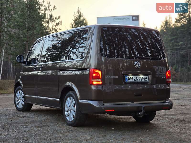 Мінівен Volkswagen Multivan 2012 в Малині