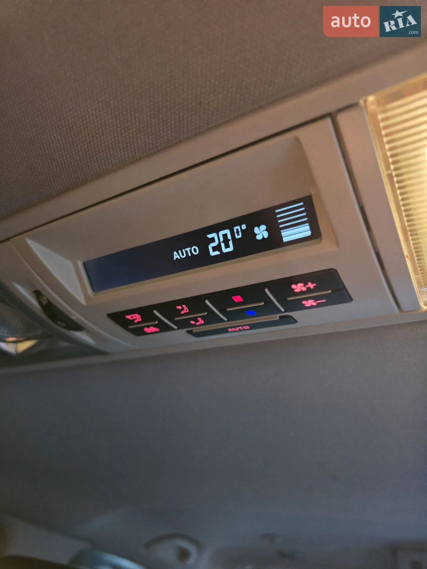 2012 Volkswagen Multivan - мініатюра 23