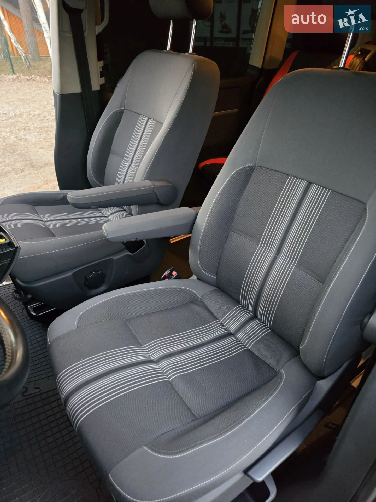 2012 Volkswagen Multivan - мініатюра 30