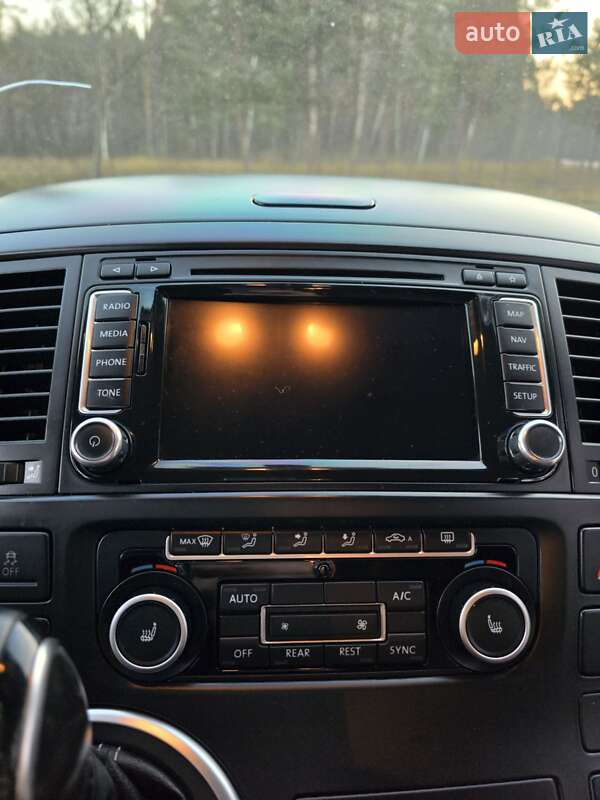 Мінівен Volkswagen Multivan 2012 в Малині