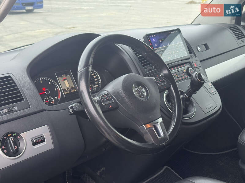 Минивэн Volkswagen Multivan 2013 в Черкассах