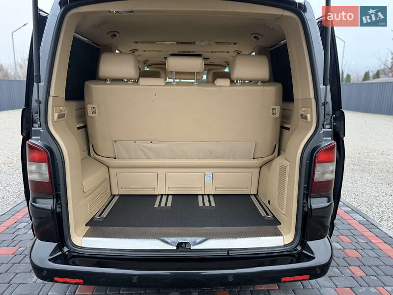 Минивэн Volkswagen Multivan 2009 в Берегово