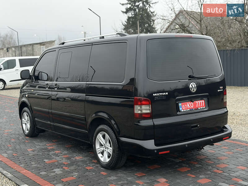Минивэн Volkswagen Multivan 2009 в Берегово