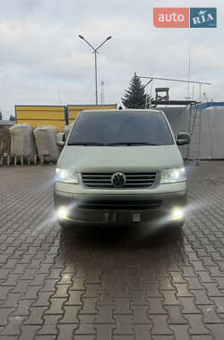 Минивэн Volkswagen Multivan 2004 в Вишневом