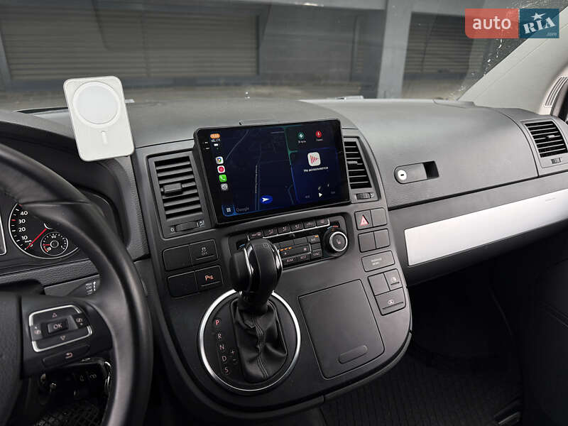Минивэн Volkswagen Multivan 2015 в Киеве