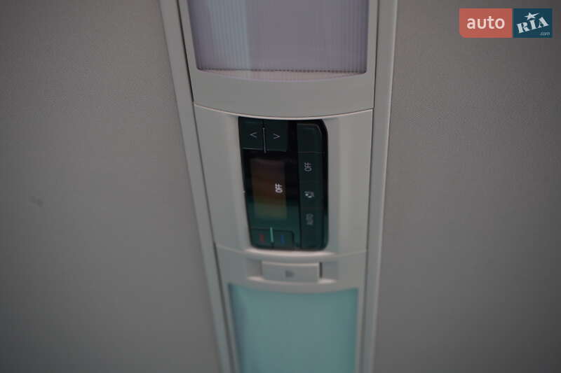 Мінівен Volkswagen Multivan 2020 в Житомирі