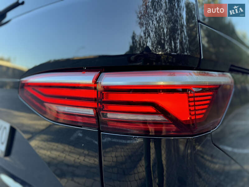 Мінівен Volkswagen Multivan 2022 в Києві