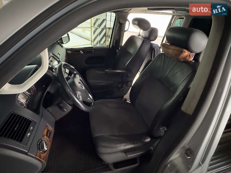 Мінівен Volkswagen Multivan 2011 в Києві