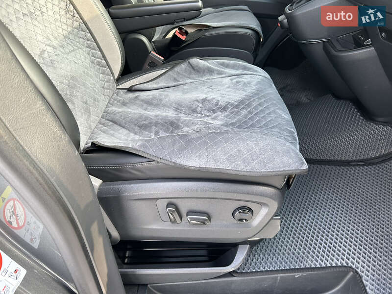 Минивэн Volkswagen Multivan 2020 в Киеве