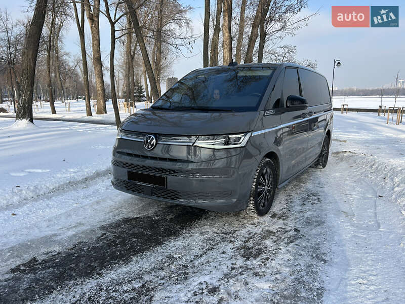 Минивэн Volkswagen Multivan 2023 в Киеве
