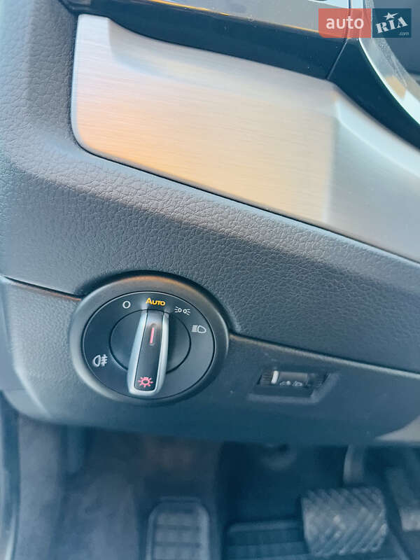 Минивэн Volkswagen Multivan 2018 в Иршаве