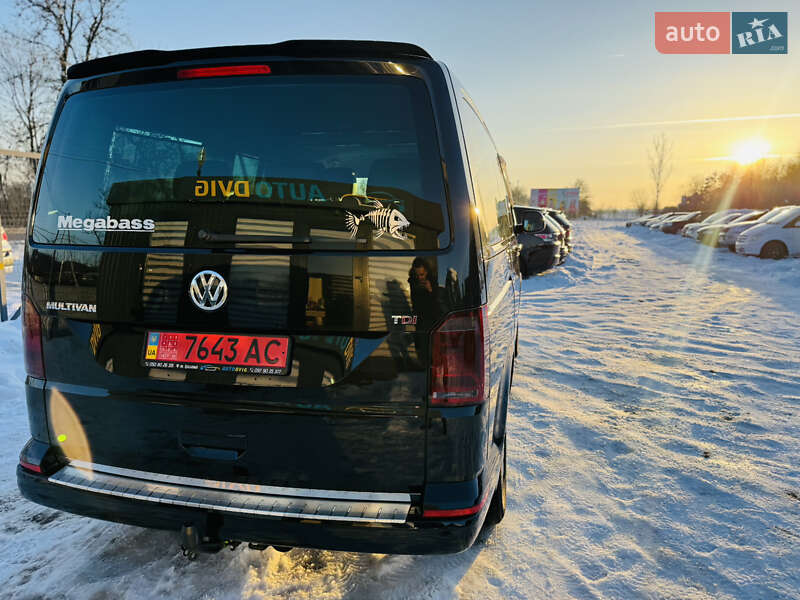 Минивэн Volkswagen Multivan 2018 в Иршаве