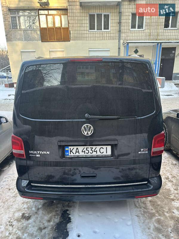 Минивэн Volkswagen Multivan 2015 в Киеве