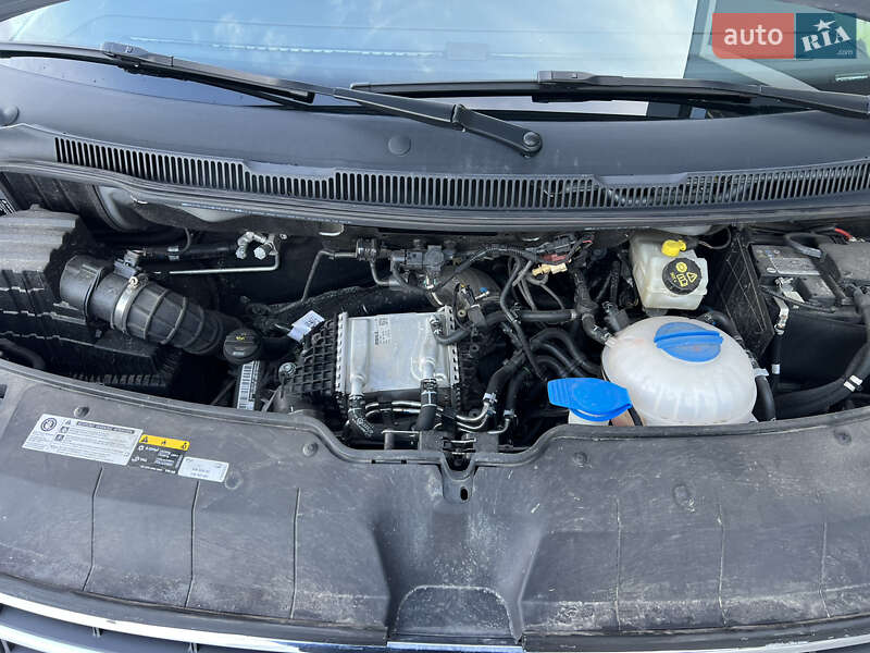Минивэн Volkswagen Multivan 2020 в Киеве
