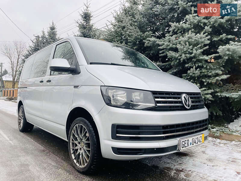 Минивэн Volkswagen Multivan 2016 в Киеве фото 2 Минивэн Volkswagen Multivan 2016 в Киеве