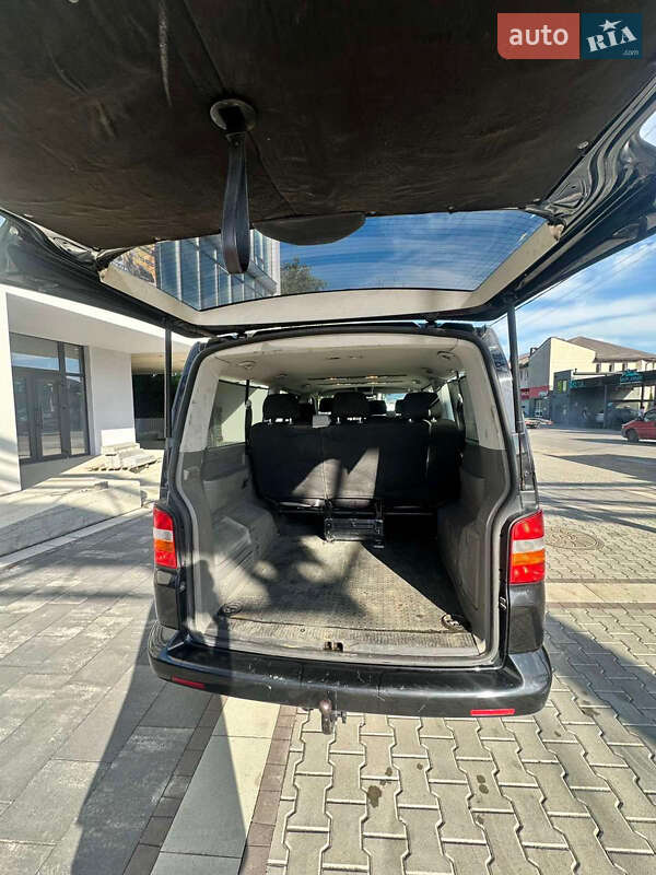 Минивэн Volkswagen Multivan 2005 в Ивано-Франковске