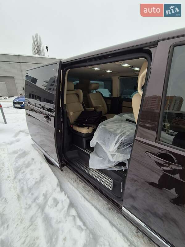 Минивэн Volkswagen Multivan 2014 в Киеве фото 8 Минивэн Volkswagen Multivan 2014 в Киеве