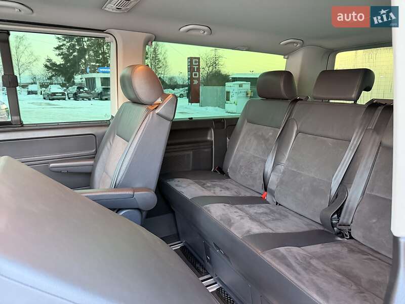 Минивэн Volkswagen Multivan 2015 в Черновцах