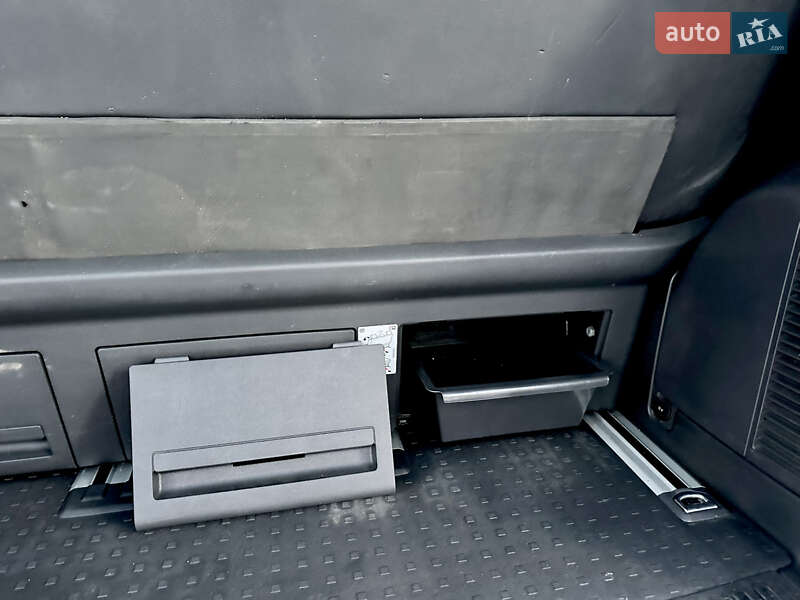 Минивэн Volkswagen Multivan 2011 в Киеве