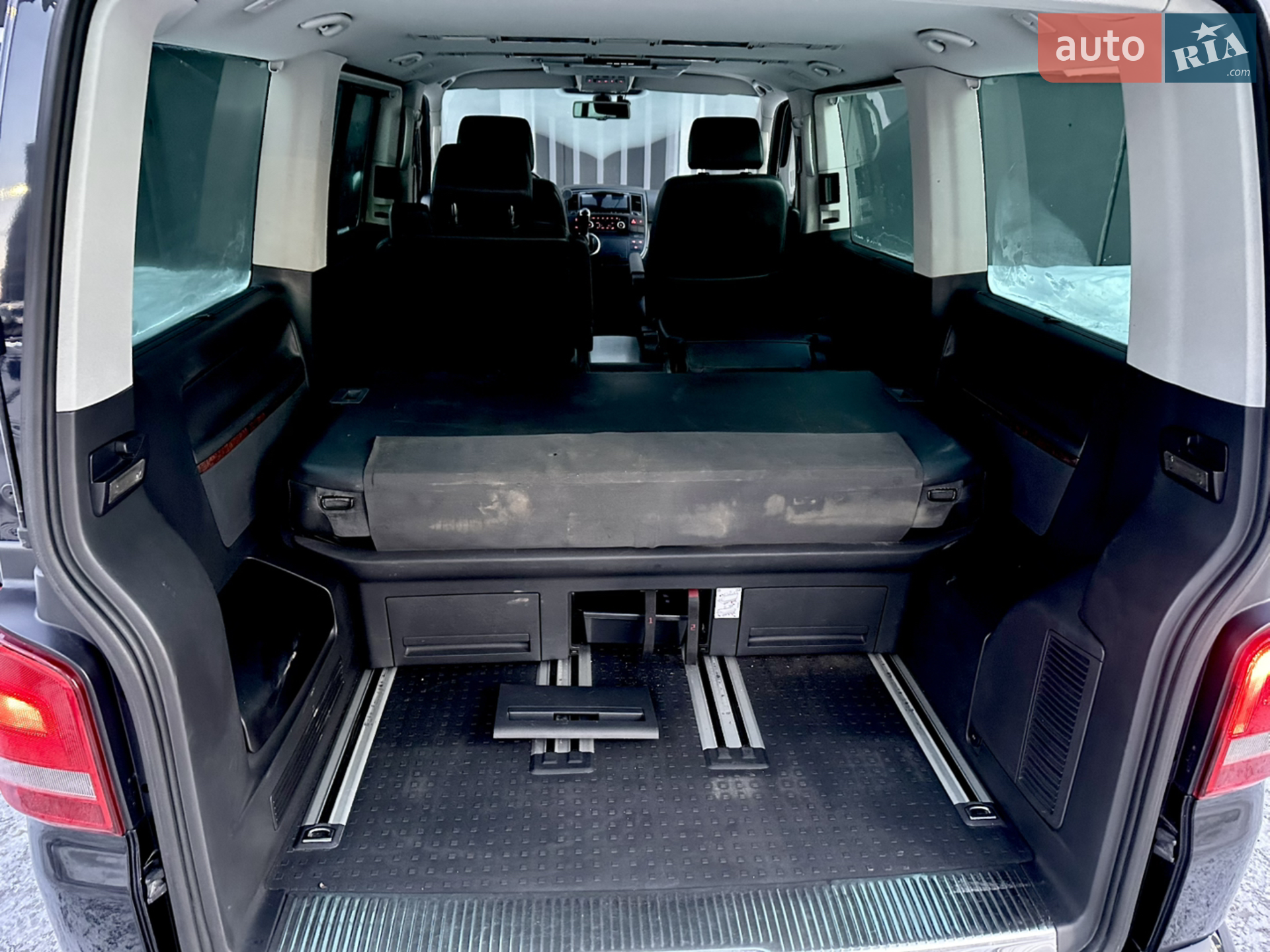 2011 Volkswagen Multivan - мініатюра 23