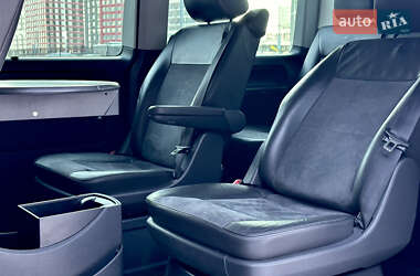 Минивэн Volkswagen Multivan 2011 в Киеве