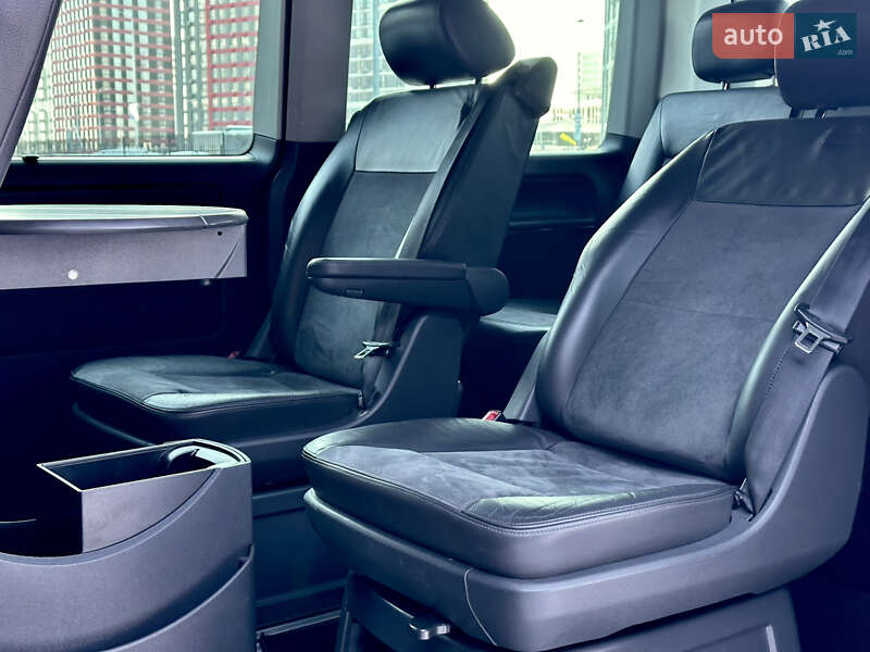 Минивэн Volkswagen Multivan 2011 в Киеве