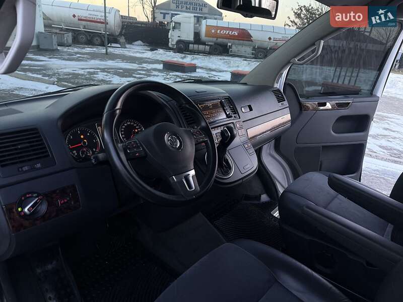 Минивэн Volkswagen Multivan 2013 в Днепре