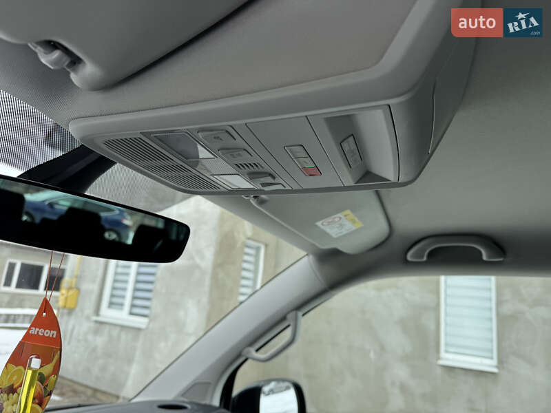 Минивэн Volkswagen Multivan 2020 в Луцке