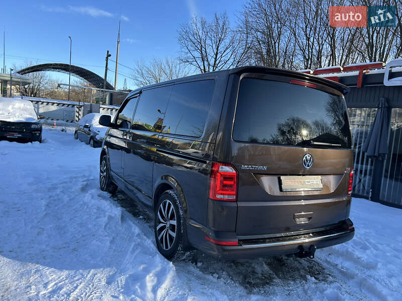Минивэн Volkswagen Multivan 2017 в Виннице