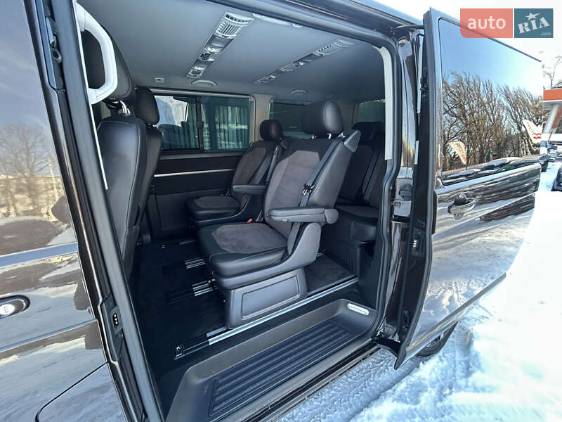 Минивэн Volkswagen Multivan 2017 в Виннице