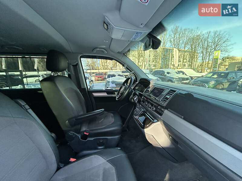 Минивэн Volkswagen Multivan 2017 в Виннице