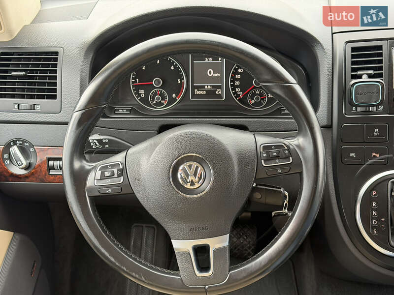 Минивэн Volkswagen Multivan 2014 в Киеве