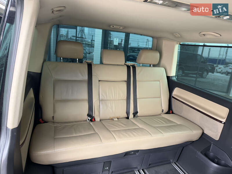 Минивэн Volkswagen Multivan 2014 в Киеве