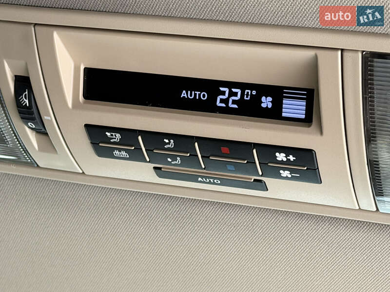 Минивэн Volkswagen Multivan 2014 в Киеве