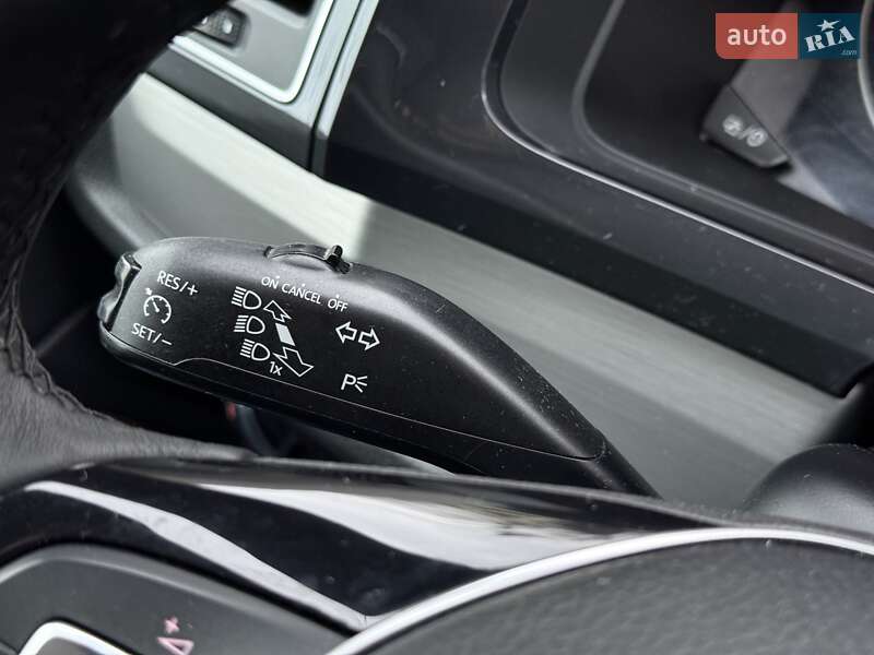 Минивэн Volkswagen Multivan 2018 в Киеве