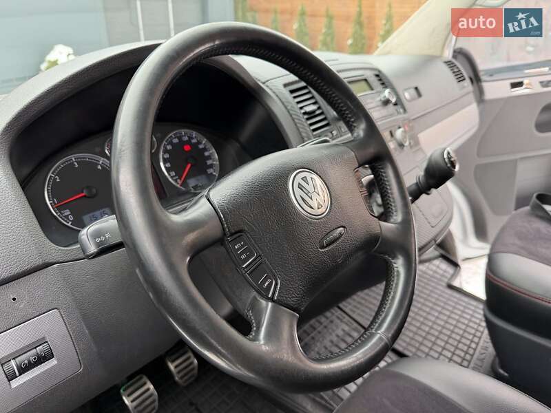 Минивэн Volkswagen Multivan 2004 в Киеве фото 18 Минивэн Volkswagen Multivan 2004 в Киеве