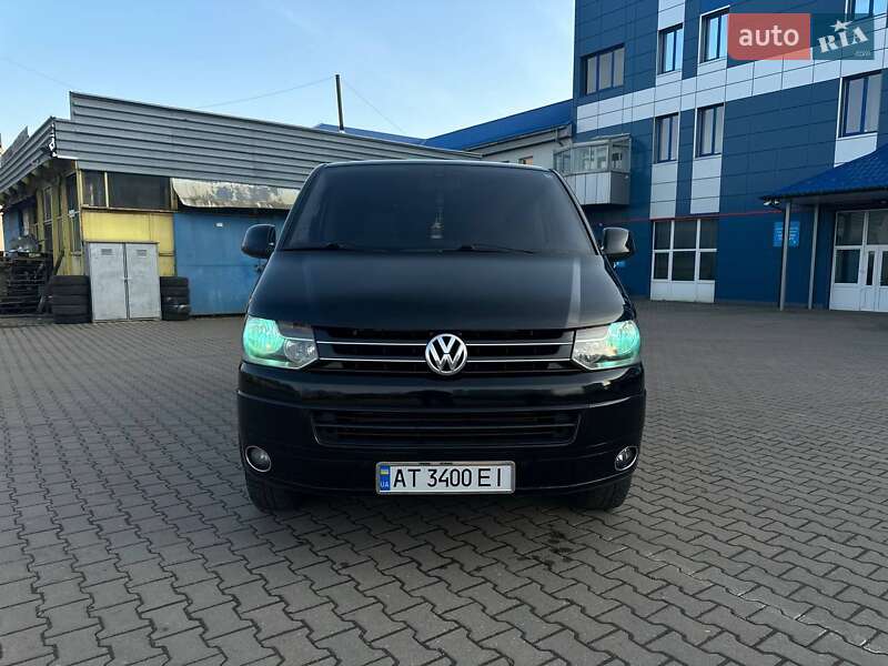 Минивэн Volkswagen Multivan 2011 в Ивано-Франковске