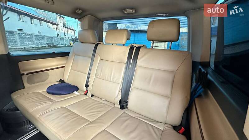 Минивэн Volkswagen Multivan 2011 в Ивано-Франковске